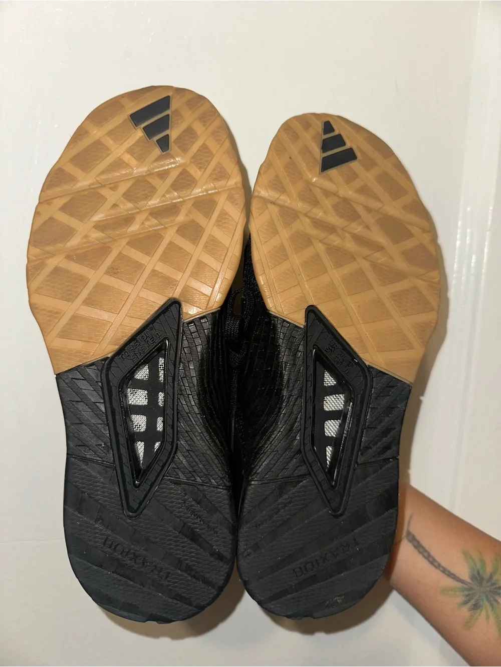 Adidas Dropset 3 women’s size 8 black and gray